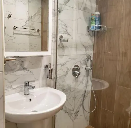 A10 Gardens Боровец